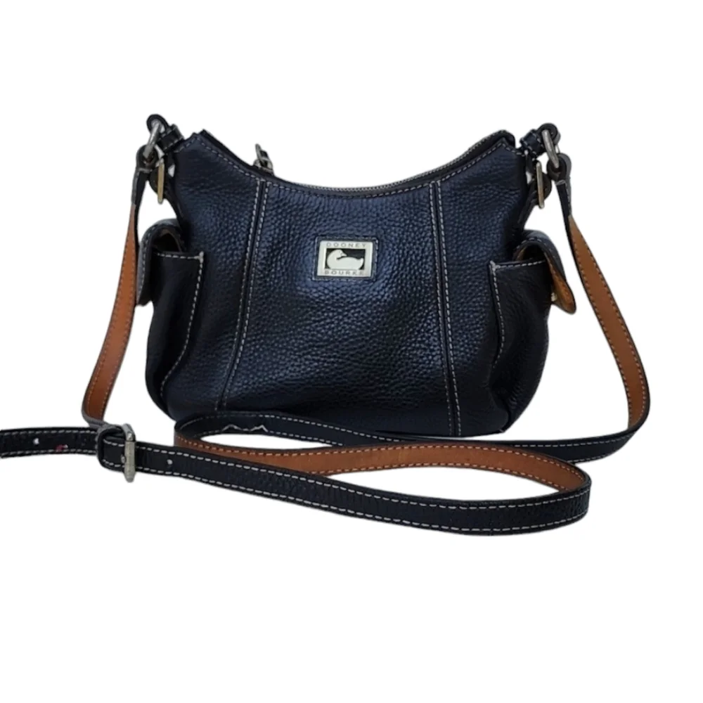 Dooney & Bourke Vintage Leather Bag  Crossbody Size Small‎